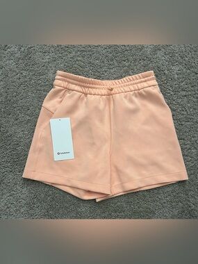 Lululemon Women’s Peach Softstreme Athletic Athleisure Shorts Pull-On Waist